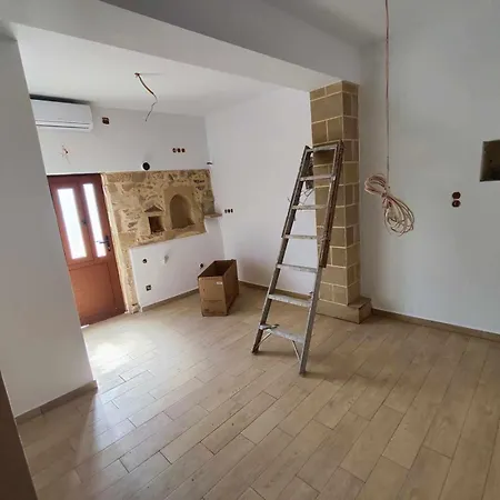 Сasa de vacaciones Trouli Rokka House *